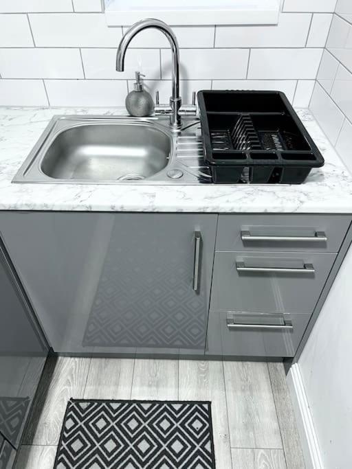 Modern Studio Near Nec With Free Parking - Prime Location Sheldon  エクステリア 写真
