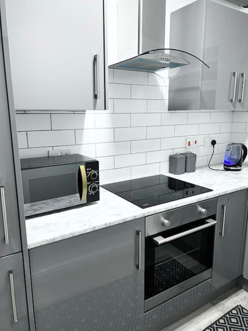 Modern Studio Near Nec With Free Parking - Prime Location Sheldon  エクステリア 写真