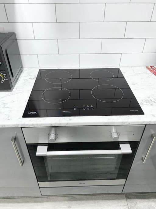 Modern Studio Near Nec With Free Parking - Prime Location Sheldon  エクステリア 写真